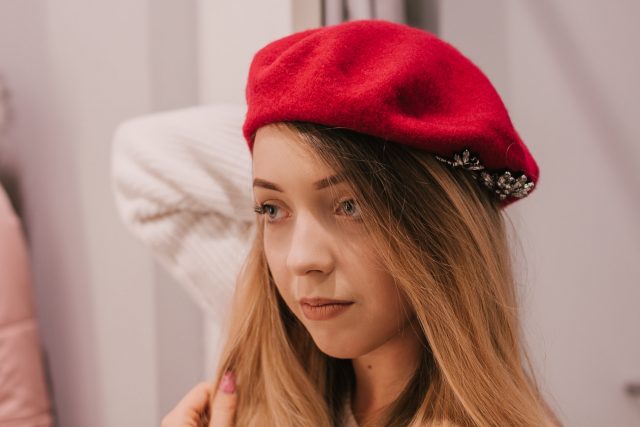 czapka damska jesienna