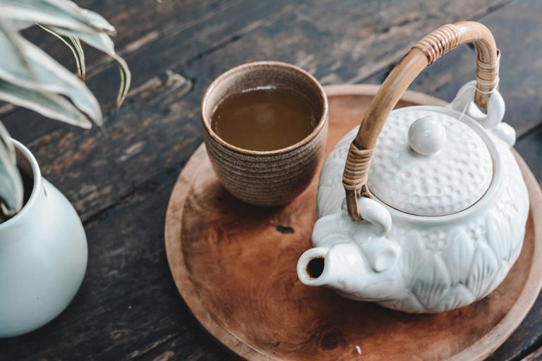 Jak parzyć herbatę? Różne gatunki herbat